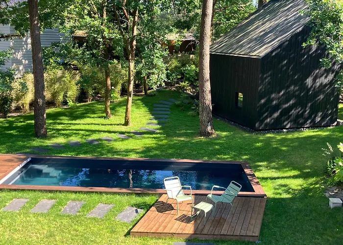 Ecolodge 'Calme et Nature' avec Piscine au Golf-Lac-Plages Océanes - Couchage 2 personnes *