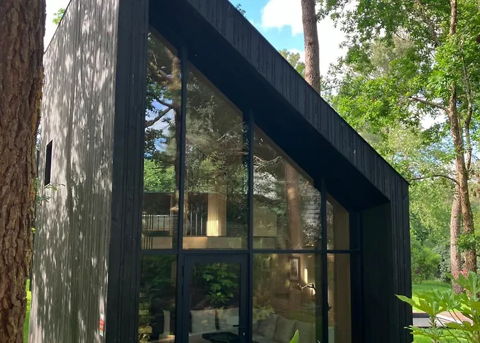 Ecolodge 'Calme et Nature' avec Piscine au Golf-Lac-Plages Océanes - Couchage 2 personnes *